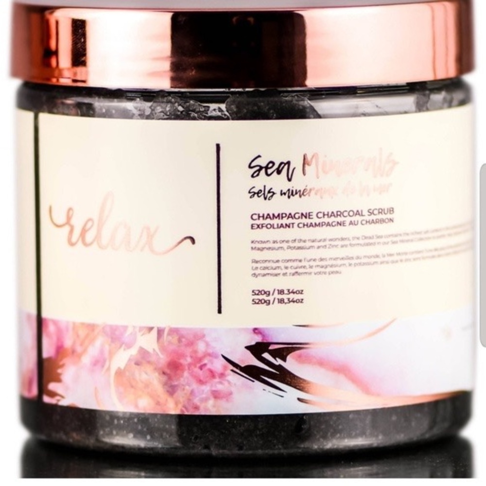 Manna Kadar Beauty Charcoal Body Scrub - NWT Fabfitfun